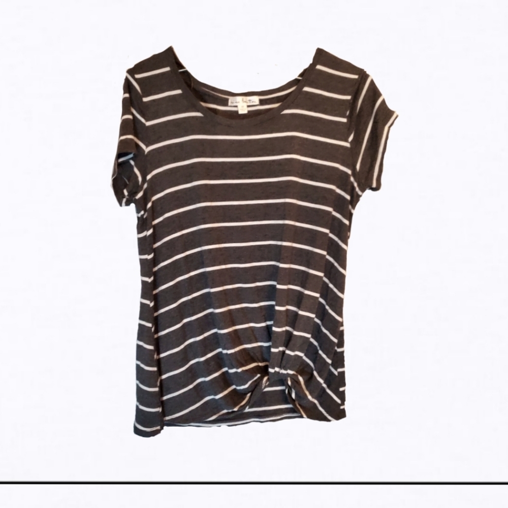 Nine Britton striped white and grey extra small blouse